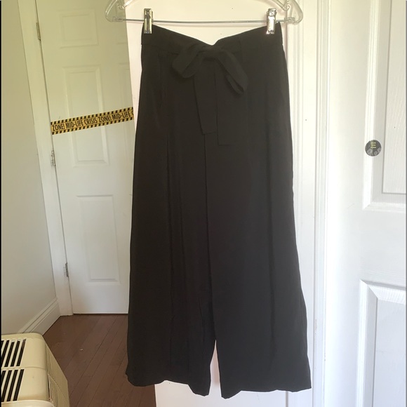ZARA TRAFALUC COLLECTION belted tie front black capri pants - Picture 1 of 6
